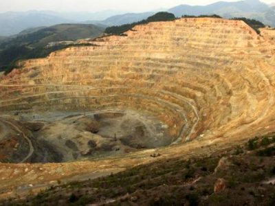 تکمیل زنجیره تولید معدنی درآذربایجان‌شرقی برای پرهیز از خام‌فروشی است